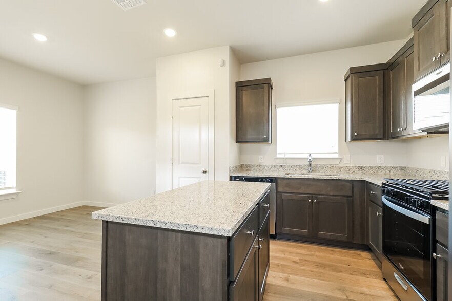 Building Photo - 1500 Harvester Dr