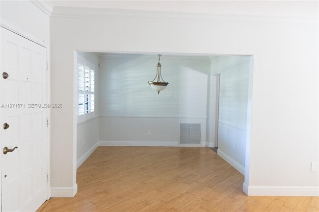 Building Photo - 13125 SW 83rd Ave