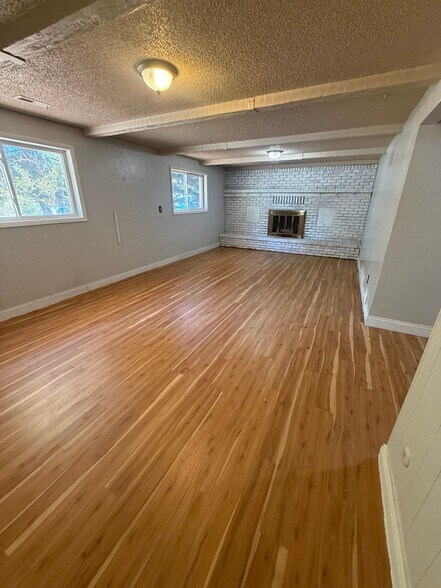 Building Photo - 1510 Terra Vista Ln