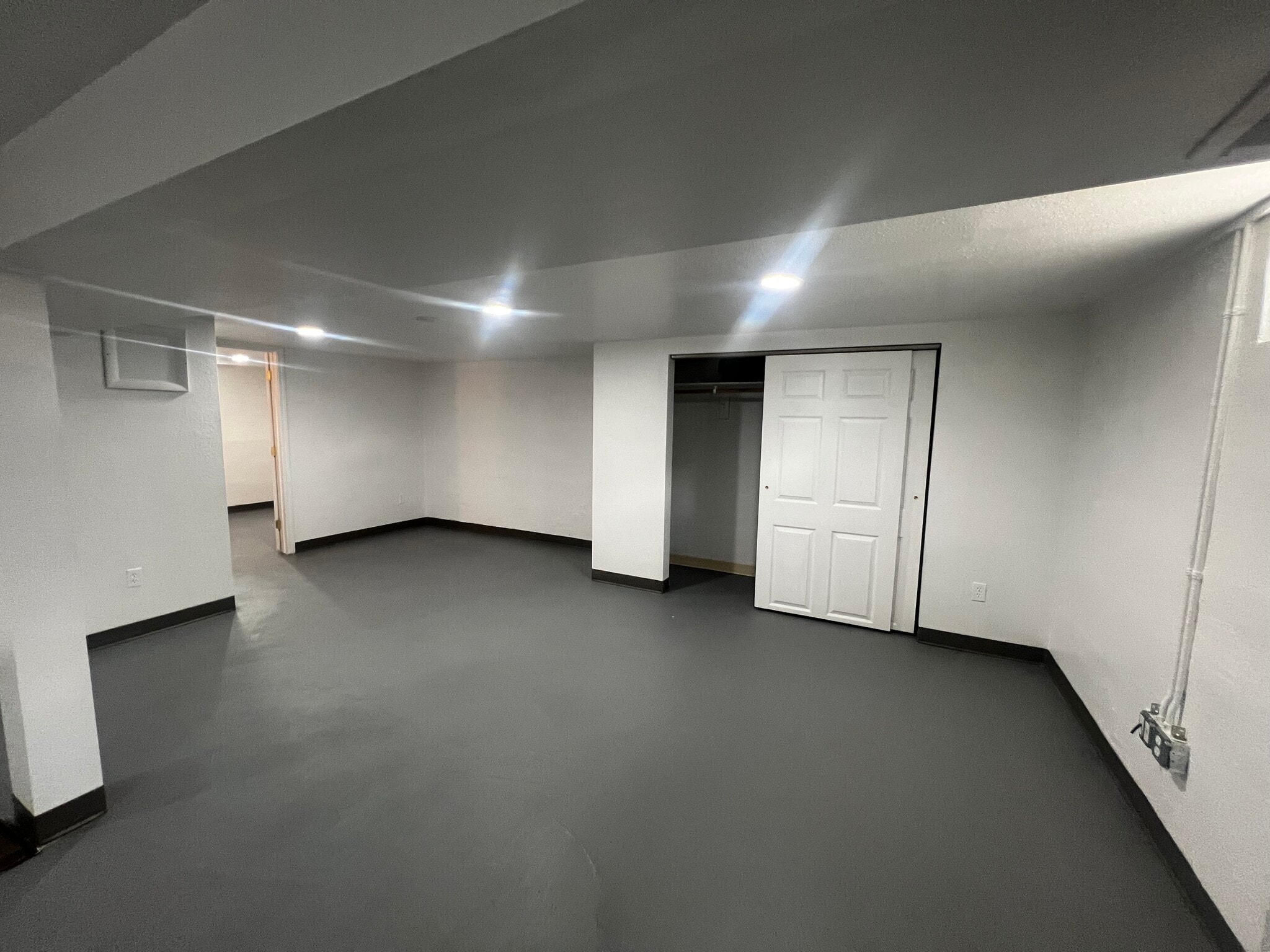 Basement Bedroom - 219 E Montezuma Ave