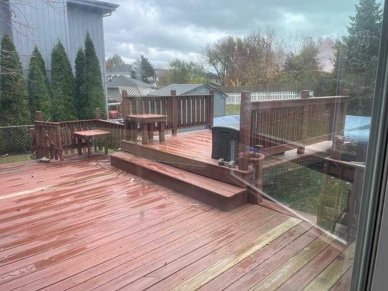 Building Photo - 709 Burdette Ave