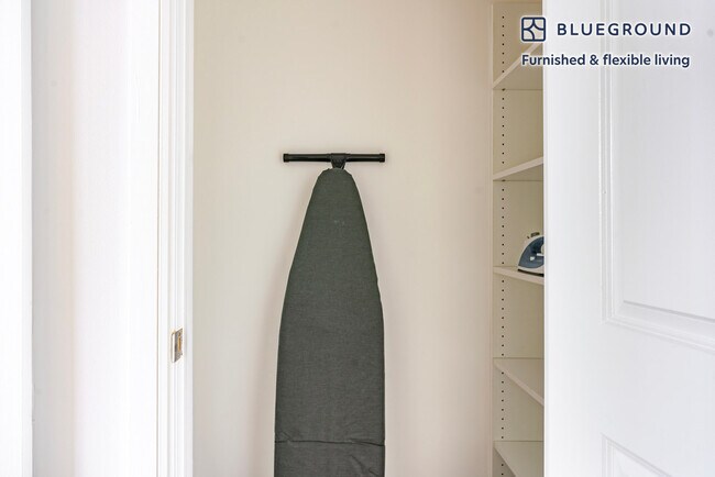 Building Photo - 4835 Cordell Ave