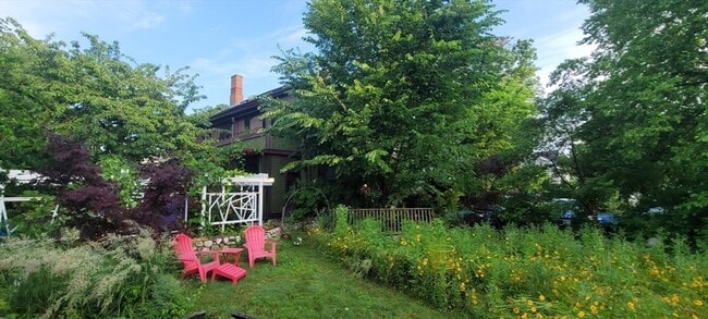 Building Photo - 31 Elm Ct