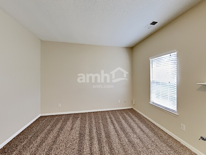 Building Photo - 104 Bellington Dr