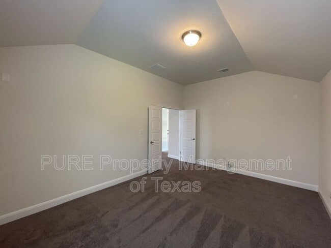 Building Photo - 716 Expedition Way