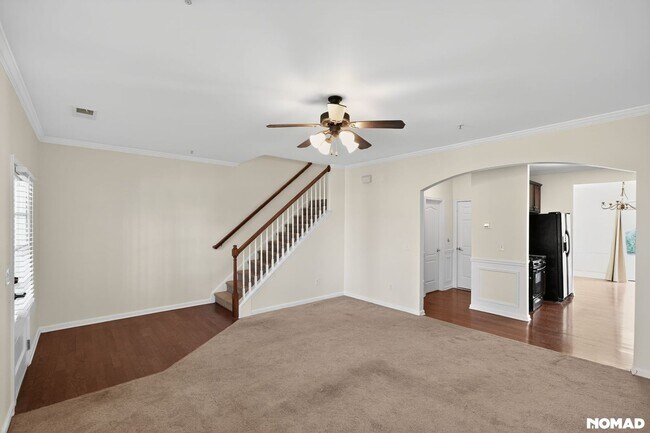 Building Photo - 235 River Green Ave