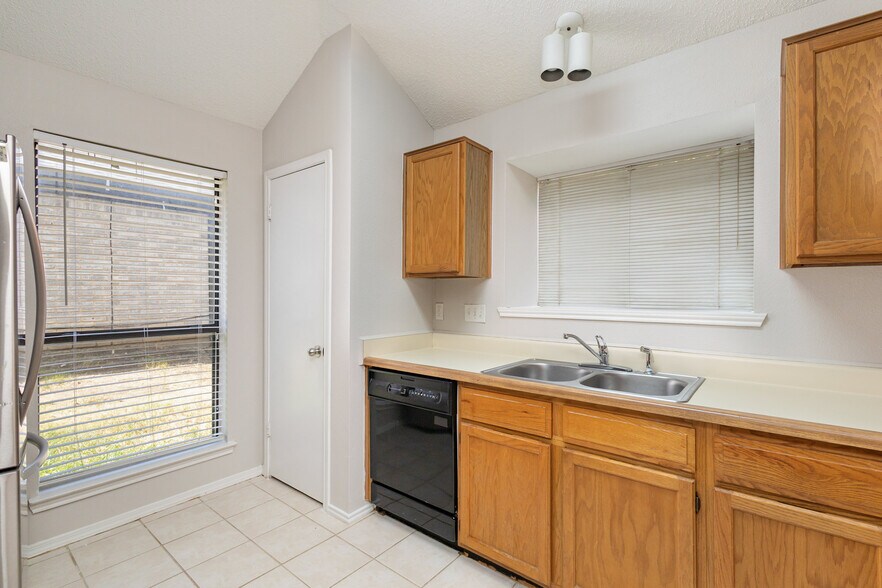 Building Photo - 1537 Winter Park Ln