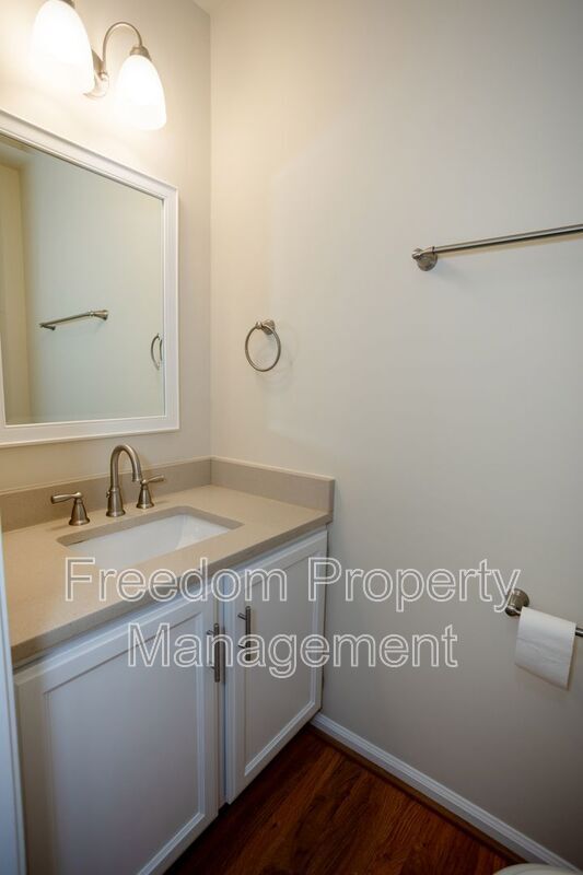 Building Photo - 8768 Tomislav St