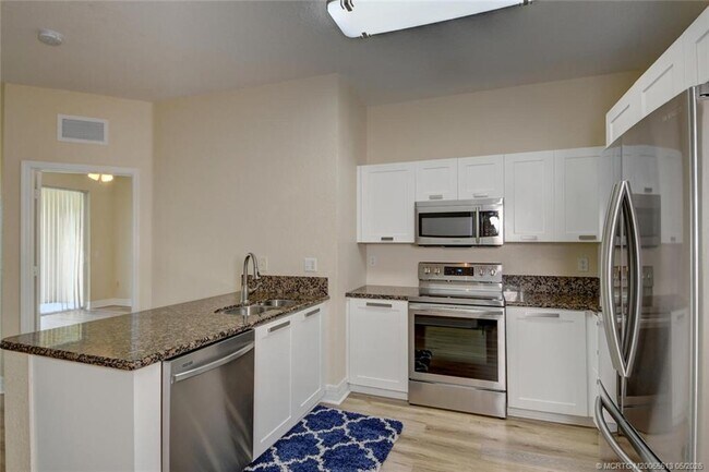 Building Photo - 44 SE Sedona Cir