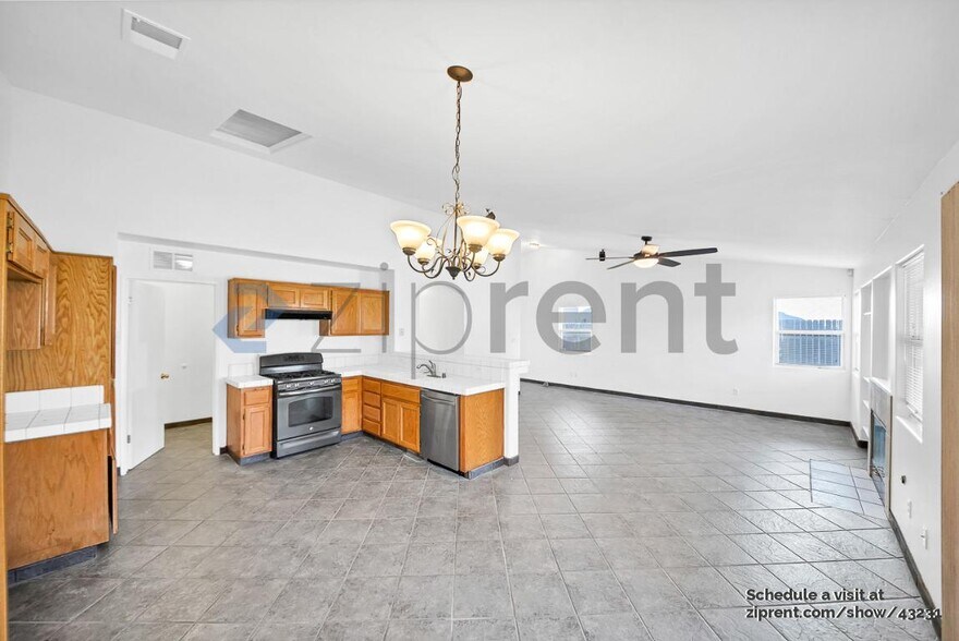 Building Photo - 7015 Firebaugh St