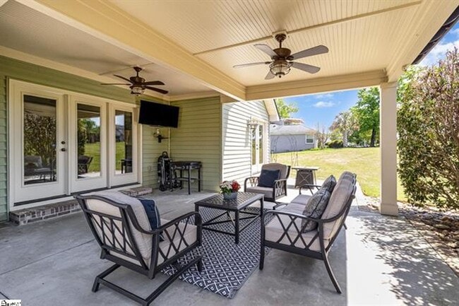 Building Photo - Beautiful Home at the Smithfields Country Club