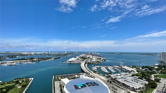 Building Photo - 888 Biscayne Blvd