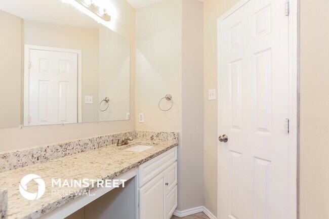 Building Photo - 513 Mulberry Ln