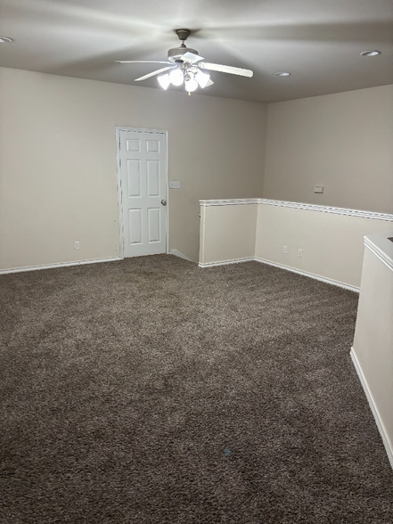Building Photo - 15505 Palmira Ave