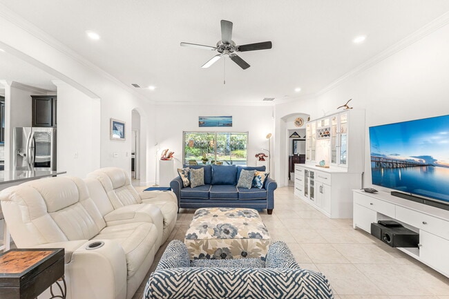 Building Photo - 6435 Montserrat Dr