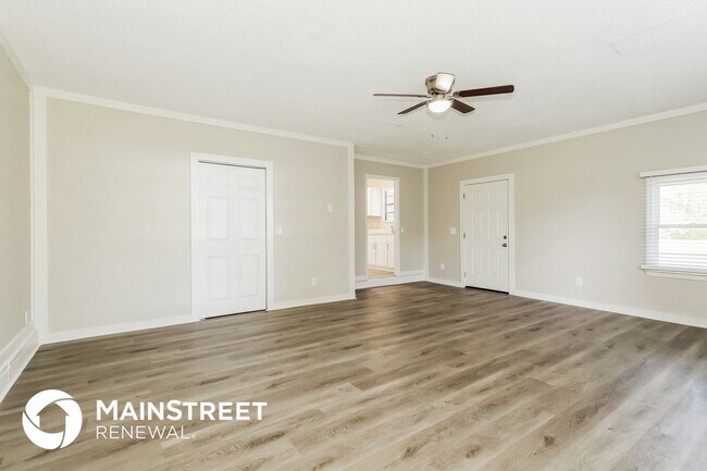 Building Photo - 8162 Cayuga Trail W