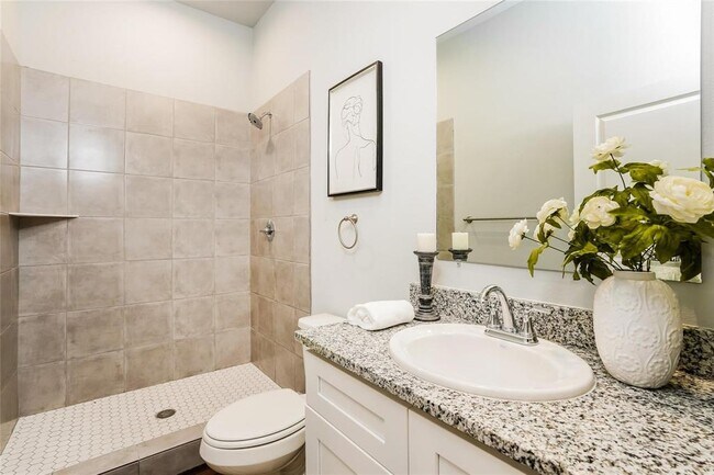 Building Photo - 4933 Dalhart Dr