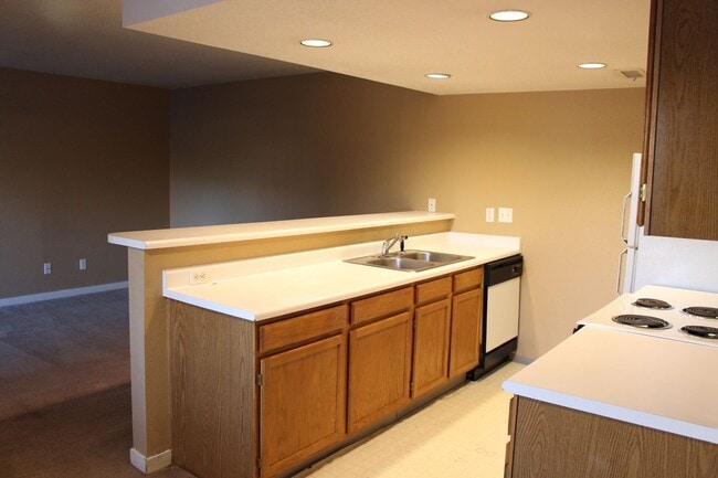 Building Photo - Delightful 1 Bedroom Condo