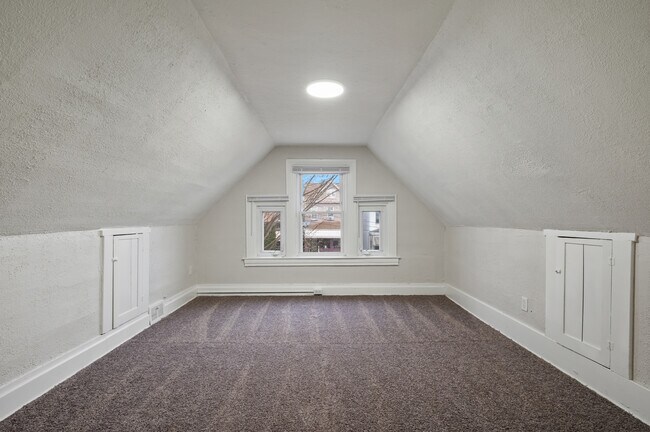 Building Photo - 134 Wynoka St