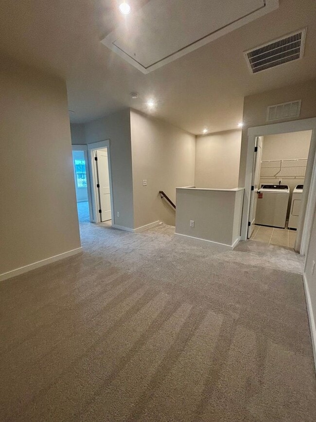 Building Photo - Beautiful, New Construction Townhouse in Griffith Lakes