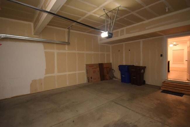 Building Photo - Beautiful 4 Bed Eagle Mountain Home, Near Parks & Lake!!