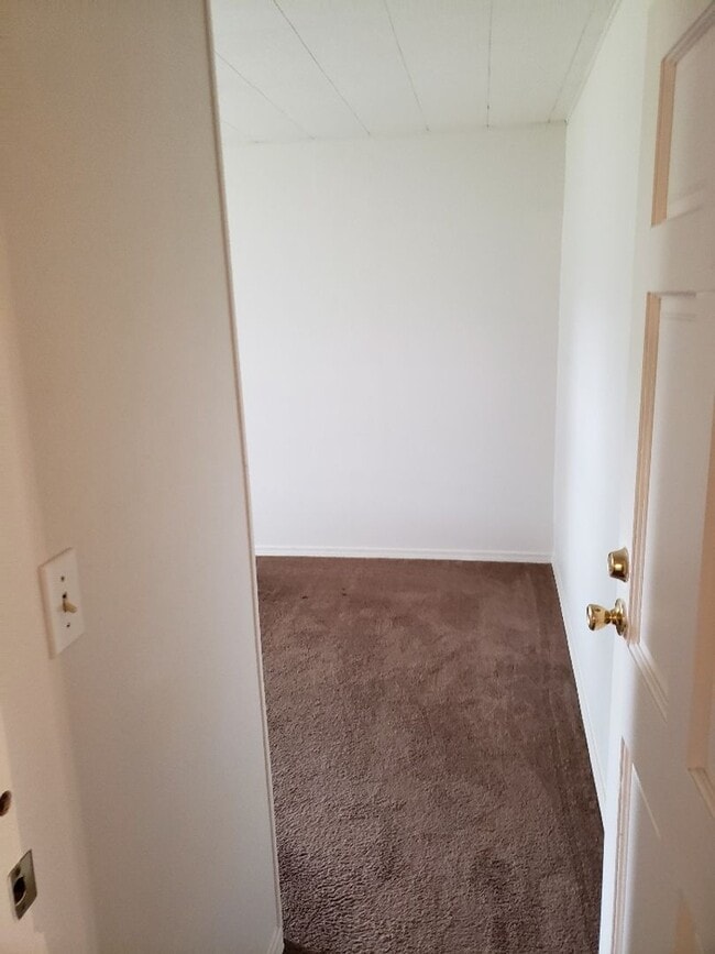 Building Photo - STATUS: AVAILABLE  | R93H | $1695