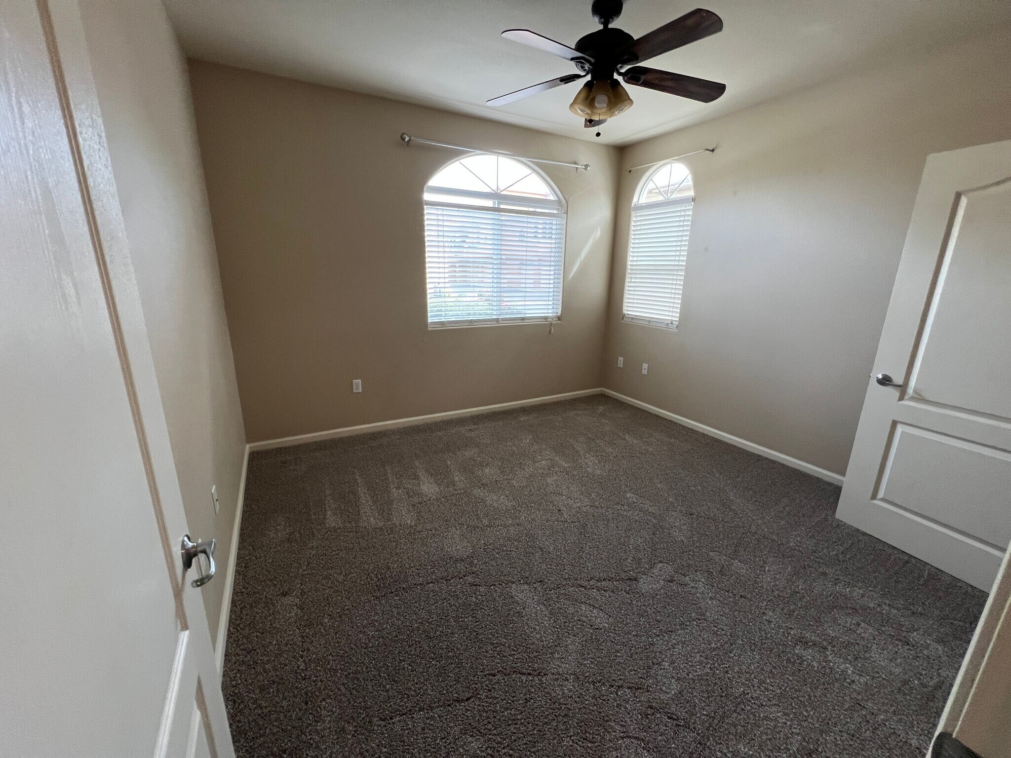 Building Photo - 1900 Danbrook Dr. #823