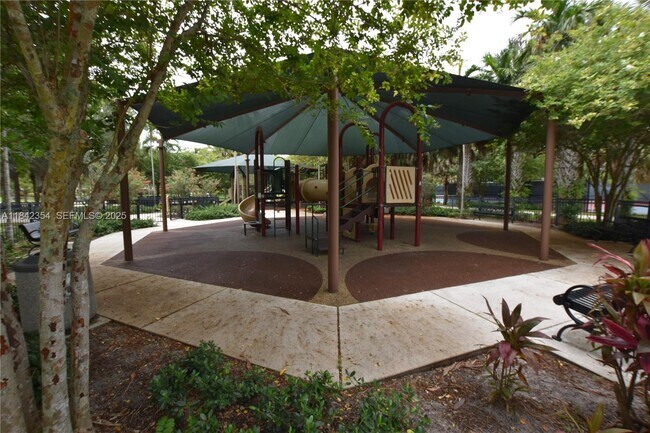 Building Photo - 3800 Oaks Clubhouse Dr