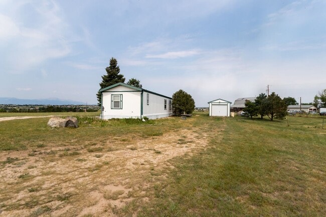 Building Photo - Charming Home on a Spacious Lot with No HOA!