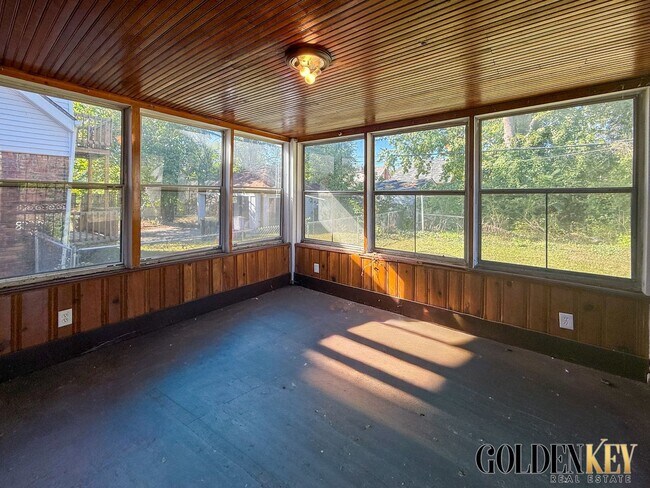 Building Photo - Spacious Newly Remodeled Ranch!