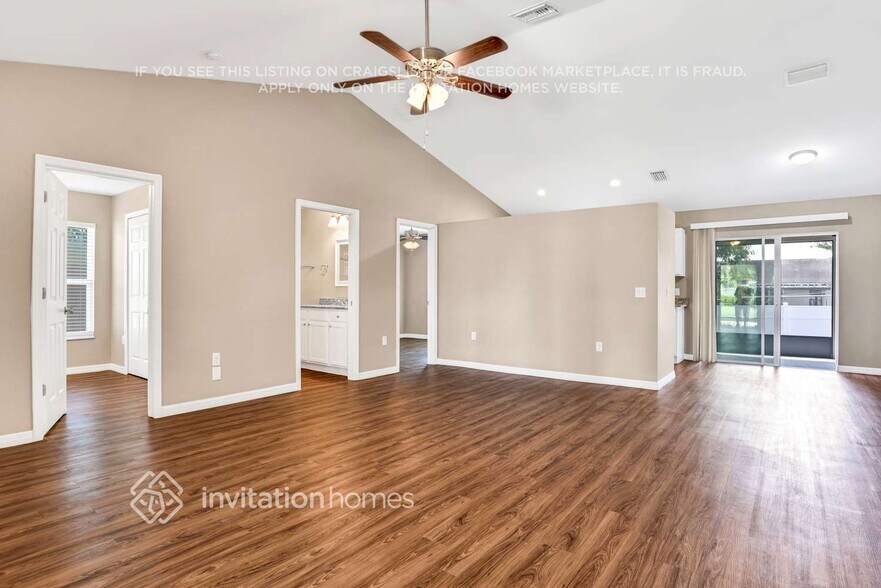 Building Photo - 327 Blue Bayou Dr