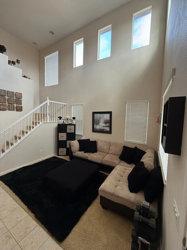 Building Photo - 38139 Talavera Ct