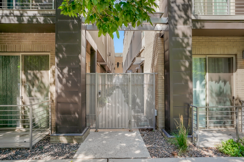 Building Photo - 1333 Elati St