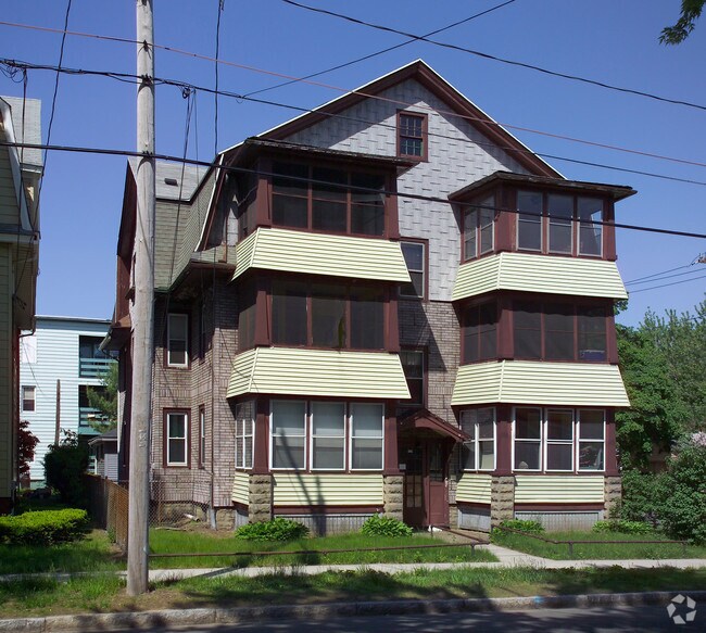 Building Photo - 456 Springfield St