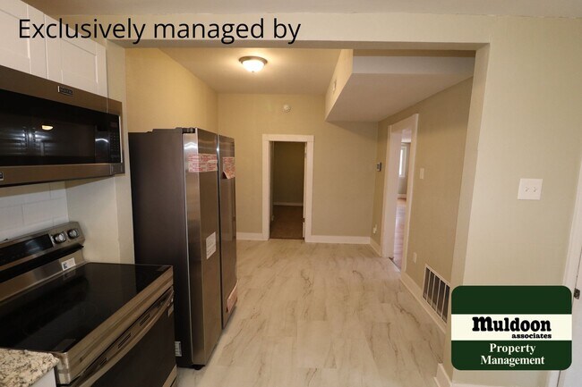 Building Photo - Adorable 1.5 Story Home - Pets Ok! Nicely Remodeled!