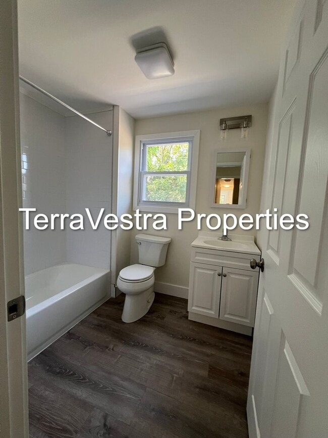 Building Photo - 4 Bed / 2 Full Bath in Millville!