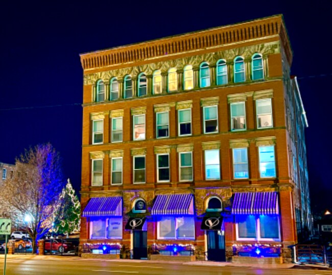 Primary Photo - 211 N Main St