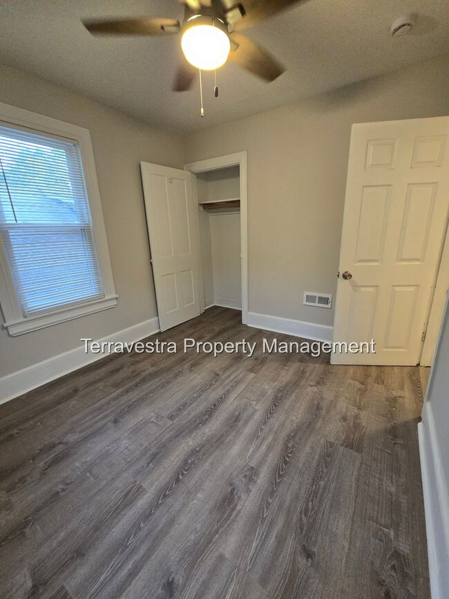 Building Photo - 321-323 South 5th Street