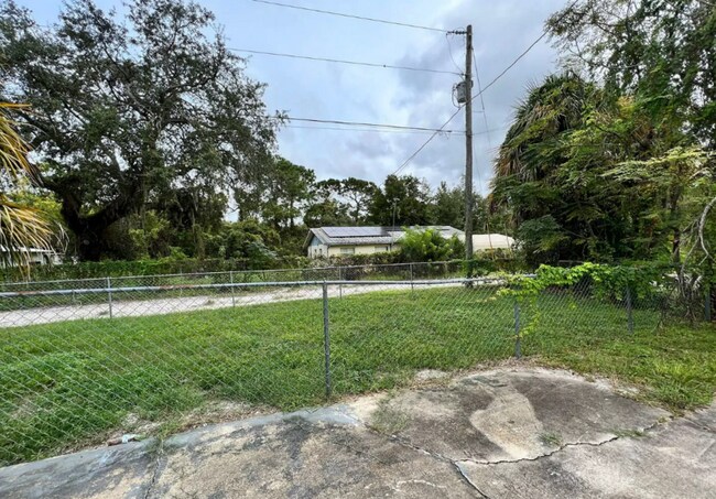 Building Photo - 8240 Krag Dr