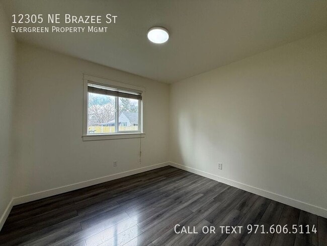 Building Photo - 12305 NE Brazee St