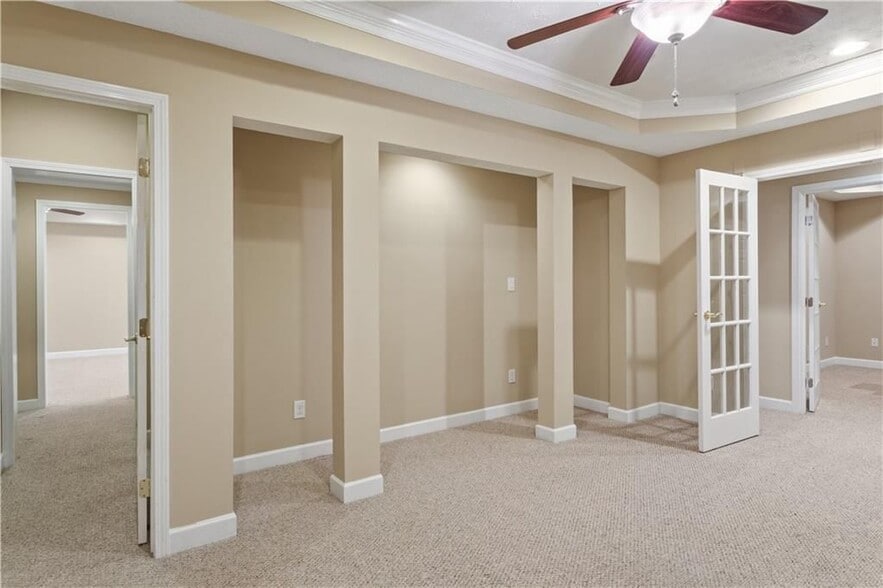 Building Photo - 130 S Links Dr