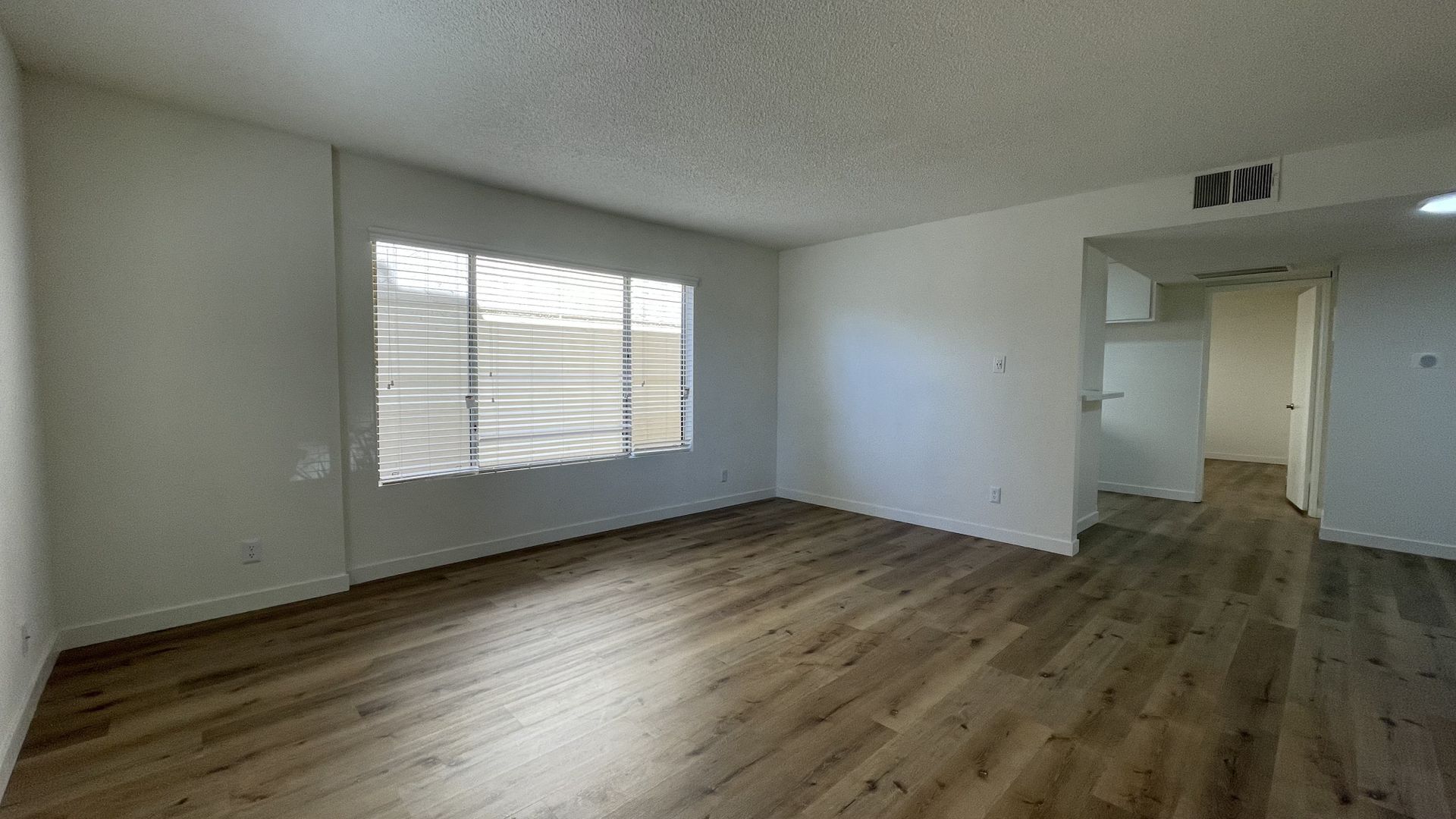 Building Photo - 12015 Burbank Blvd