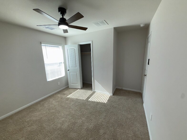 Building Photo - 300 Belmont Pl