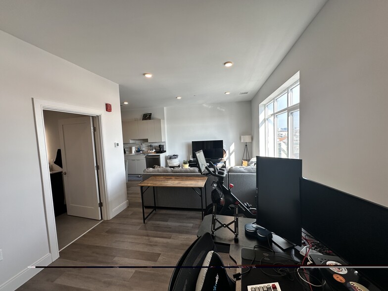 Building Photo - 951 Dorchester Ave