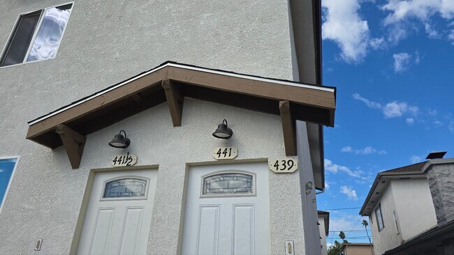 Building Photo - 71(439)