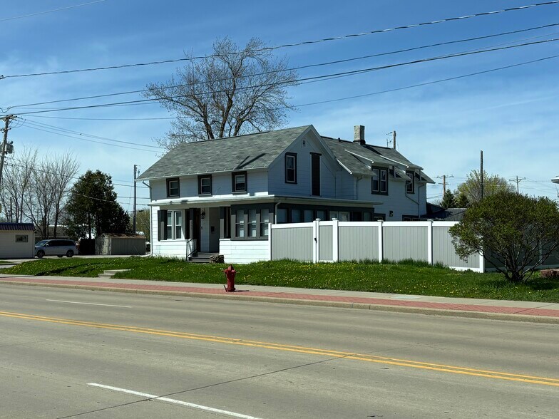 Building Photo - 600 3rd St