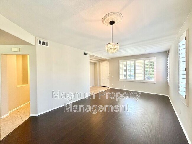 Building Photo - 42041 Delmonte St