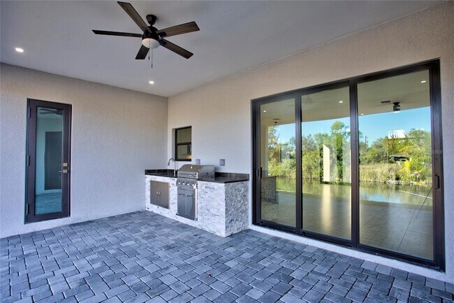 Building Photo - 9574 Salt Lake St