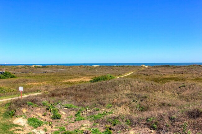 Building Photo - 602 Sea Breeze Ln