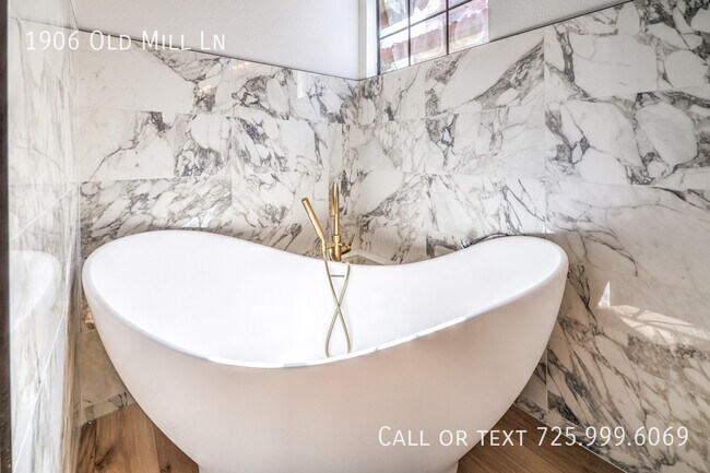 Building Photo - 1906 Old Mill Ln